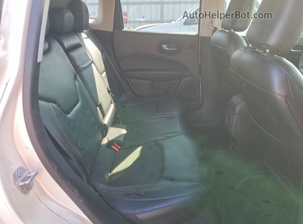 3C4NJDCB2HT688587 2017 JEEP COMPASS White Вид задньої частини салону