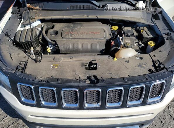 3C4NJDCB2HT688587 2017 JEEP COMPASS White Вид підкапотного простору