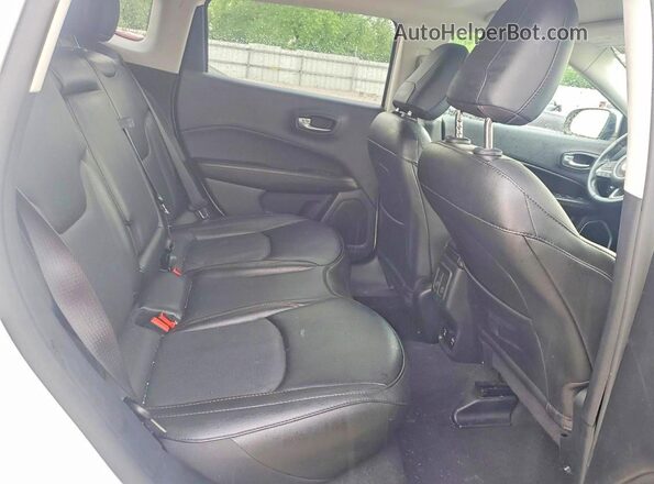 3C4NJDCB2MT554852 2021 JEEP COMPASS Белый Вид задней части салона