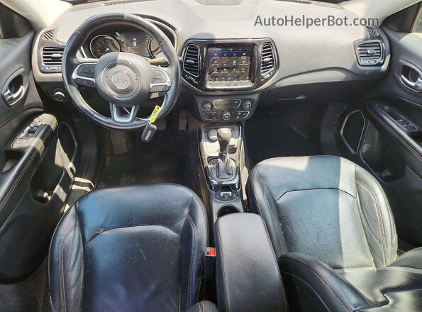 3C4NJDCB3JT281965 2018 JEEP COMPASS Gray Առջևի վահանակի տեսք