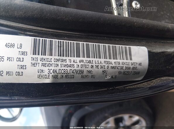3C4NJDCB3JT470390 2018 JEEP COMPASS Black Engine compartment view
