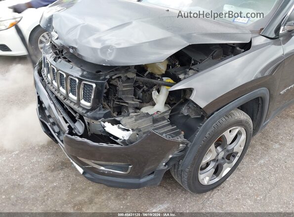 3C4NJDCB4JT442565 2018 JEEP COMPASS Серый Вид спереди