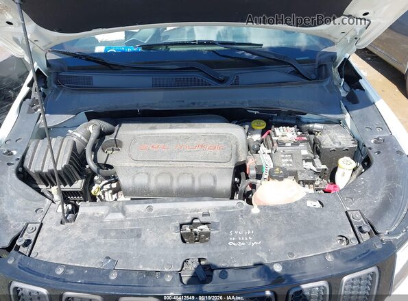 3C4NJDCB4LT168979 2020 JEEP COMPASS White უკანა ხედი