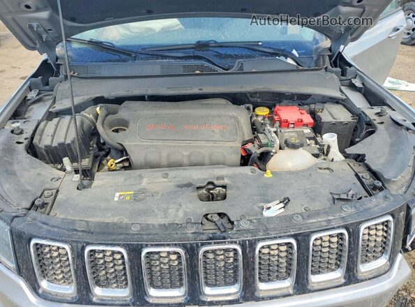 3C4NJDCB4LT240294 2020 JEEP COMPASS Серебряный 