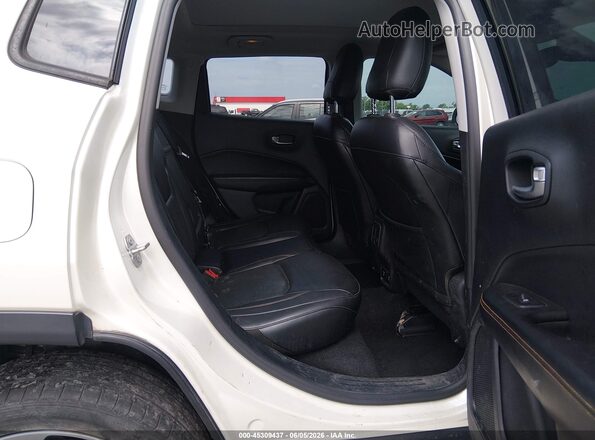 3C4NJDCB5HT639917 2017 JEEP NEW COMPASS White Vista de la etiqueta del VIN