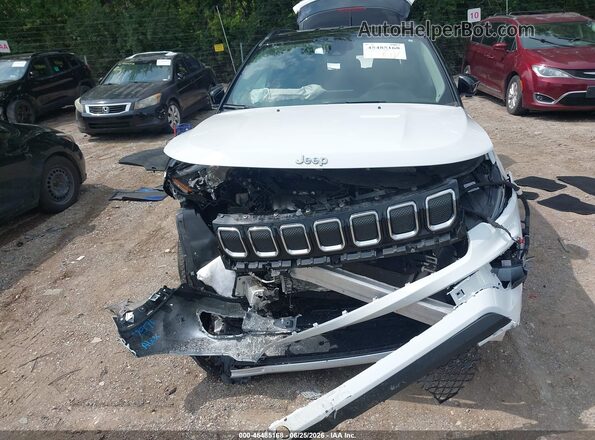 3C4NJDCB5NT135007 2022 JEEP COMPASS White Vista frontal