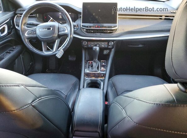 3C4NJDCB5NT228075 2022 JEEP COMPASS Gray Dashboard view