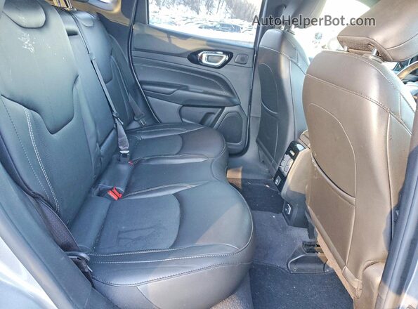 3C4NJDCB5NT228075 2022 JEEP COMPASS Gray Rear seats view