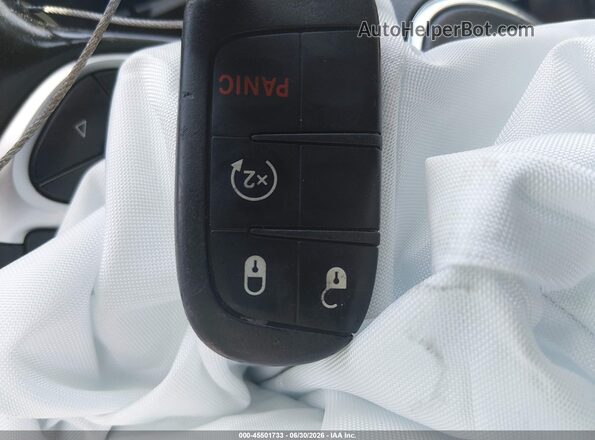 3C4NJDCB6HT680640 2017 JEEP COMPASS Gray Vista del salpicadero
