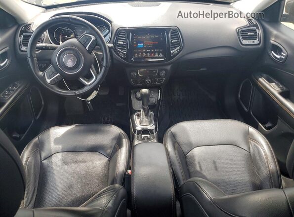3C4NJDCB6JT210811 2018 JEEP COMPASS Gray Առջևի վահանակի տեսք