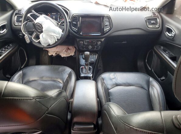 3C4NJDCB6JT280860 2018 JEEP COMPASS Red Dashboard view