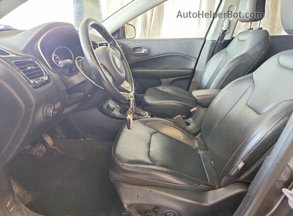 3C4NJDCB6JT470285 2018 JEEP COMPASS Charcoal Front interior view