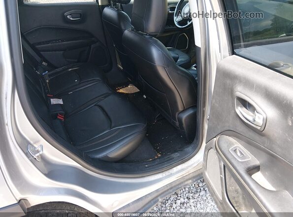 3C4NJDCB6JT484266 2018 JEEP COMPASS Silver Вид наклейки з VIN-кодом
