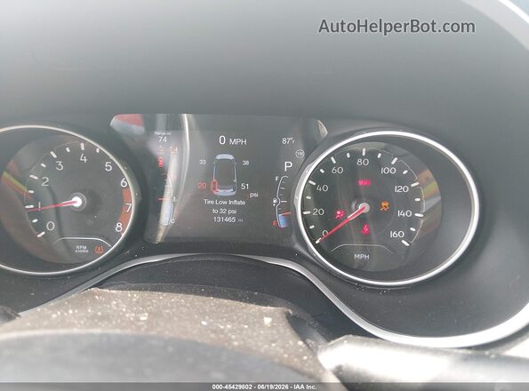 3C4NJDCB7JT442589 2018 JEEP COMPASS Белый Вид задних сидений