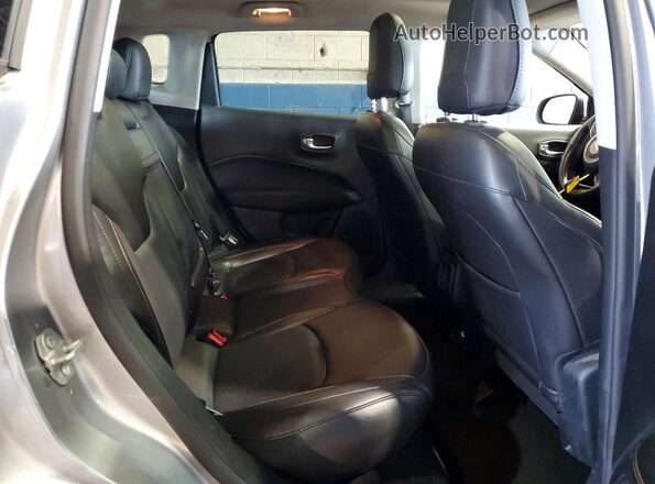 3C4NJDCB7KT619904 2019 JEEP COMPASS Silver Սալոնի հետևի տեսք
