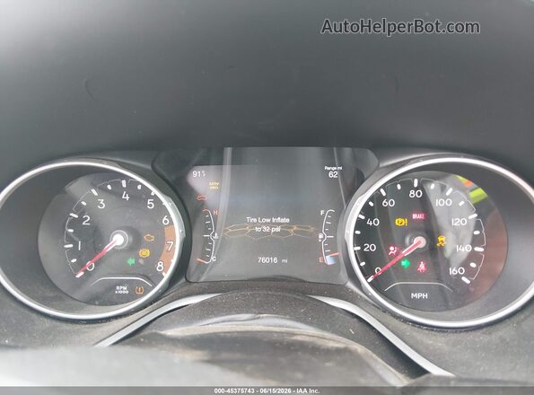 3C4NJDCB7KT696840 2019 JEEP COMPASS Red Հետևի նստատեղերի տեսք