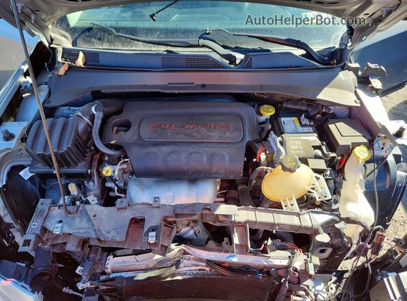 3C4NJDCB7NT226389 2022 JEEP COMPASS Серебряный 