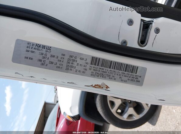 3C4NJDCB8JT175205 2018 JEEP COMPASS White Vista del compartimento del motor