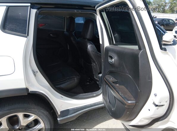 3C4NJDCB8JT179447 2018 JEEP COMPASS White VIN კოდის სტიკერის ხედი