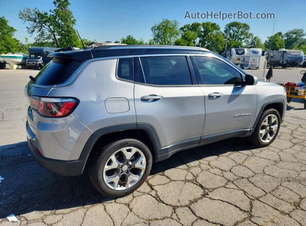3C4NJDCB8JT190478 2018 JEEP COMPASS Silver Tył prawy