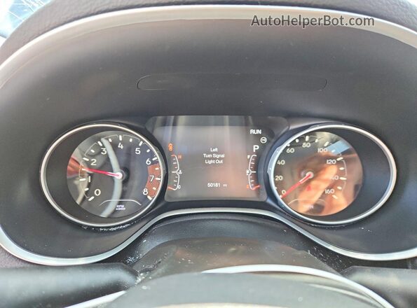 3C4NJDCB8JT190478 2018 JEEP COMPASS Silver Widok zestawu wskaźników