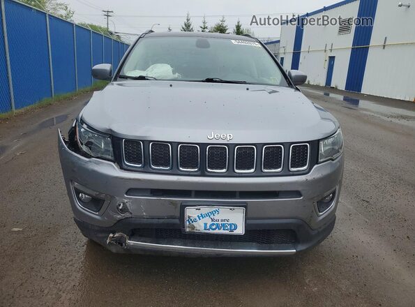 3C4NJDCB8JT270024 2018 JEEP COMPASS Silver Вид спереду