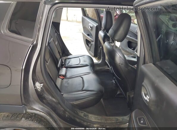 3C4NJDCB8JT354201 2018 JEEP COMPASS Gray Widok naklejki z numerem VIN
