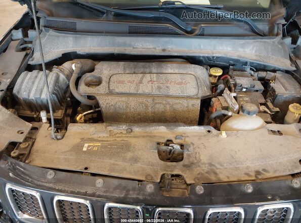3C4NJDCB8JT354229 2018 JEEP COMPASS Black Rear view