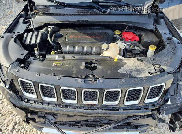 3C4NJDCB8KT690450 2019 JEEP COMPASS Black Rear interior view