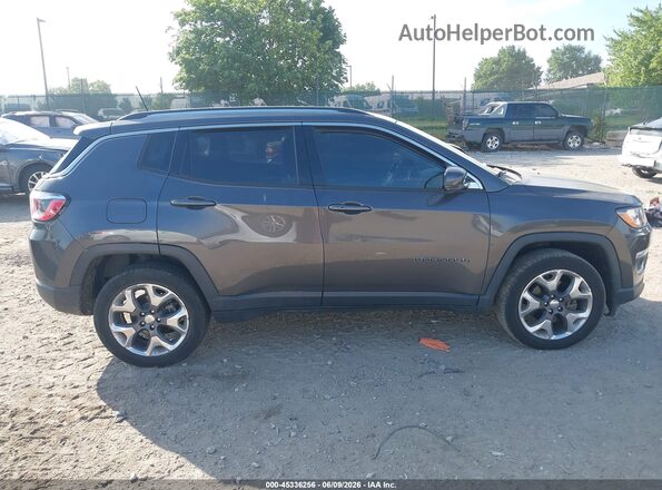 3C4NJDCB8KT747648 2019 JEEP COMPASS Серый Вид задней части салона