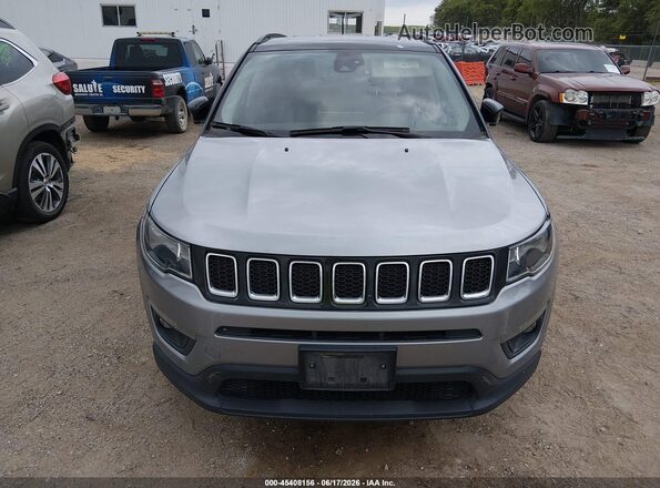 3C4NJDCB8NT159527 2022 JEEP COMPASS Silver 