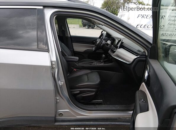 3C4NJDCB8NT159527 2022 JEEP COMPASS Silver 