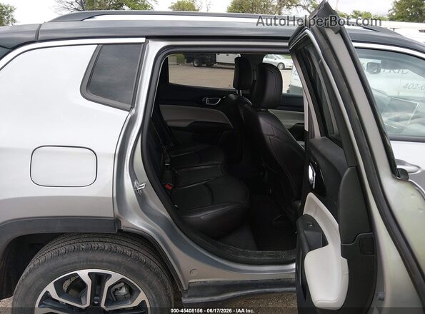 3C4NJDCB8NT159527 2022 JEEP COMPASS Silver 
