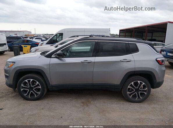 3C4NJDCB8NT159527 2022 JEEP COMPASS Silver 