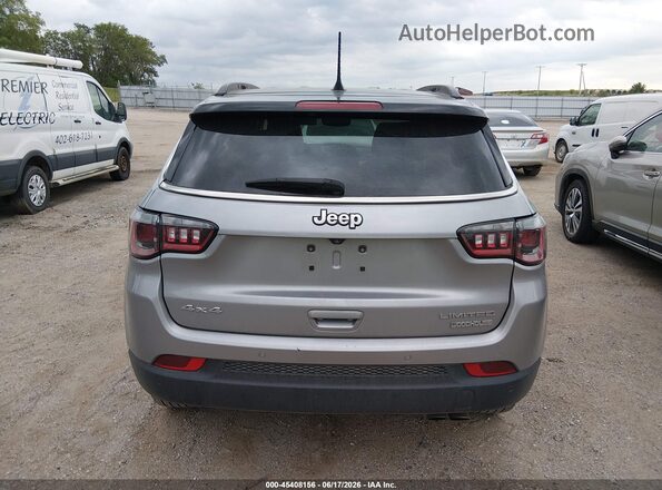 3C4NJDCB8NT159527 2022 JEEP COMPASS Silver 