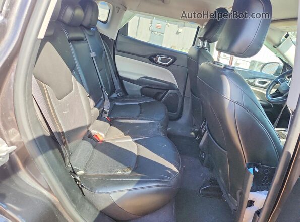 3C4NJDCB8NT227826 2022 JEEP COMPASS Серый Вид задней части салона