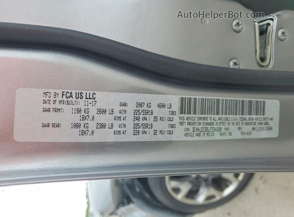 3C4NJDCB9JT234309 2018 JEEP COMPASS Silver 