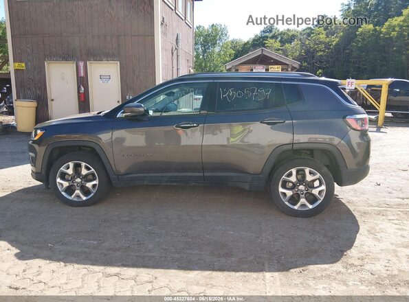 3C4NJDCB9JT316329 2018 JEEP COMPASS Gray Vista interior trasera