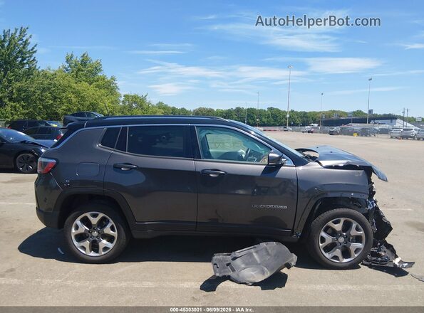 3C4NJDCB9JT360511 2018 JEEP COMPASS Gray Widok wnętrza z tyłu