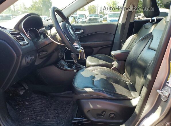 3C4NJDCB9JT435420 2018 JEEP COMPASS Серебряный 