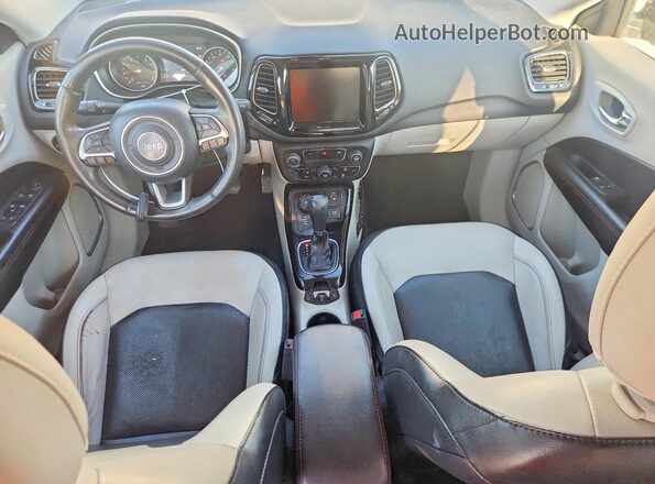 3C4NJDCB9KT740403 2019 JEEP COMPASS White Առջևի վահանակի տեսք