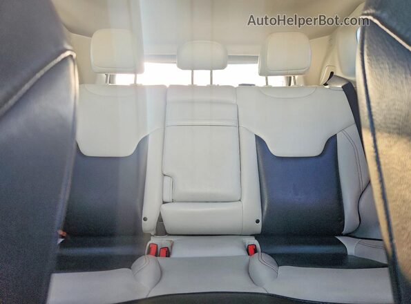 3C4NJDCB9KT740403 2019 JEEP COMPASS White Հետևի նստատեղերի տեսք