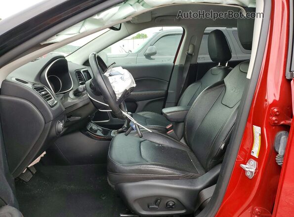 3C4NJDCB9LT163941 2020 JEEP COMPASS Красный Вид салона спереди