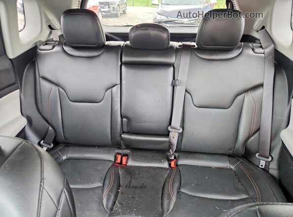 3C4NJDCB9NT159147 2022 JEEP COMPASS Black Հետևի նստատեղերի տեսք