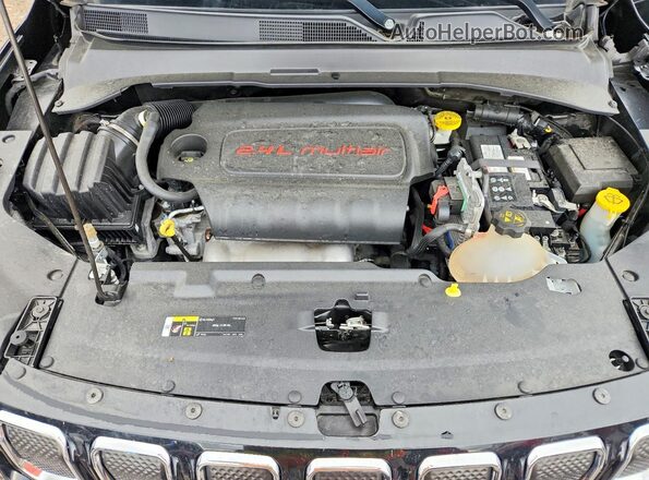 3C4NJDCB9NT159147 2022 JEEP COMPASS Black Շարժիչի բաժամունքի տեսք