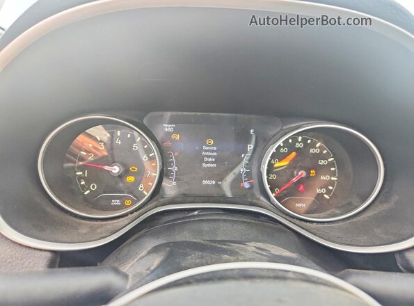 3C4NJDCBXJT153464 2018 JEEP COMPASS Silver 