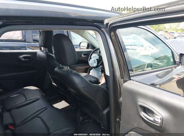 3C4NJDCBXJT283633 2018 JEEP COMPASS Gray Widok naklejki z numerem VIN