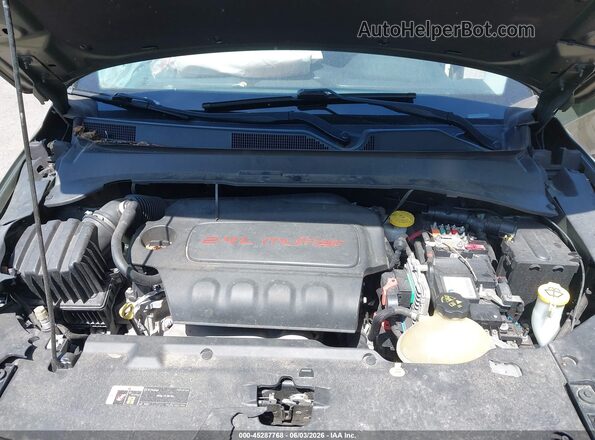 3C4NJDCBXJT458169 2018 JEEP COMPASS Green Widok z tyłu
