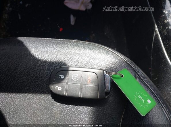 3C4NJDCBXJT458169 2018 JEEP COMPASS Green Widok deski rozdzielczej