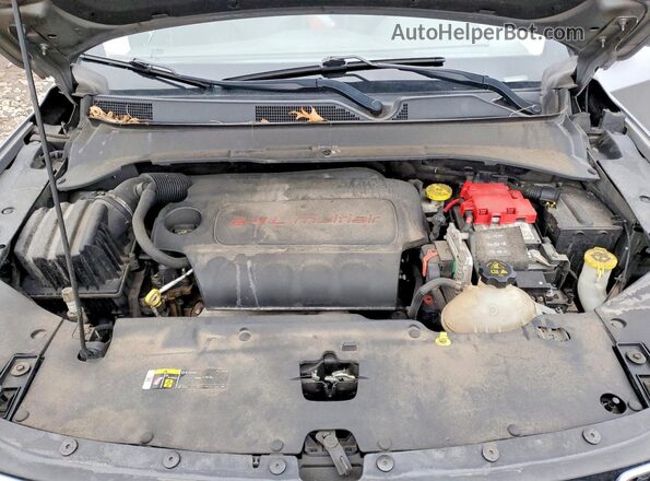 3C4NJDCBXKT673312 2019 JEEP COMPASS Серебряный Вид задней части салона